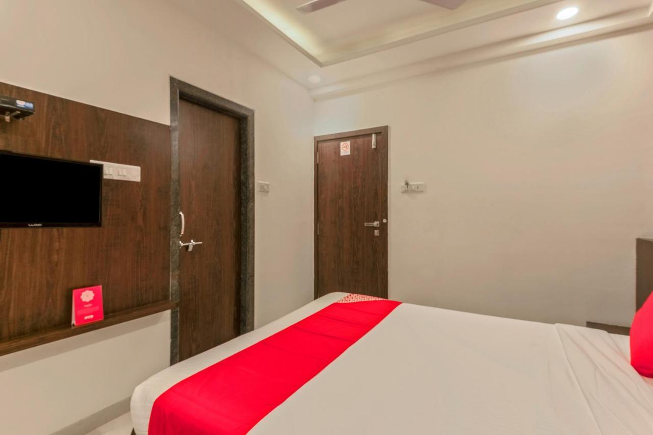 Oyo Flagship 19196 Shree Sai Niladri Residency Ширди Экстерьер фото