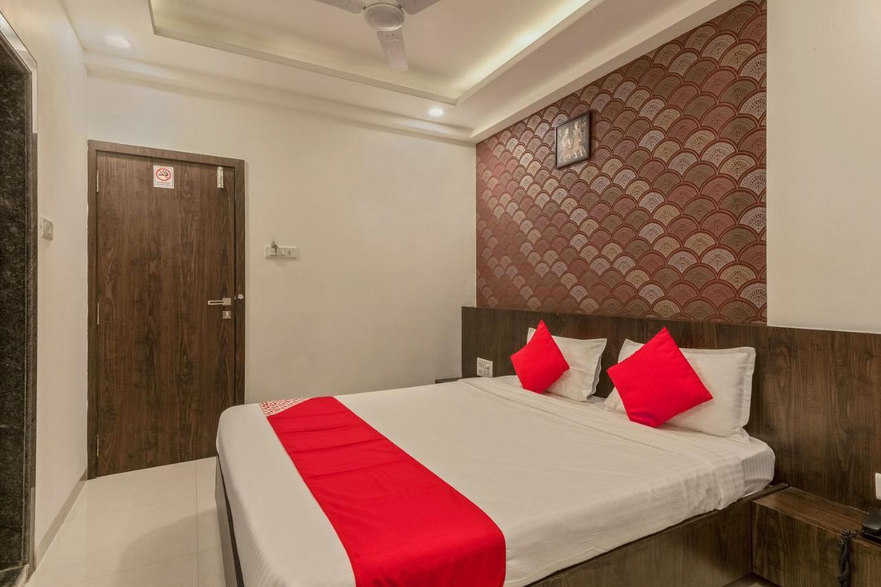 Oyo Flagship 19196 Shree Sai Niladri Residency Ширди Экстерьер фото